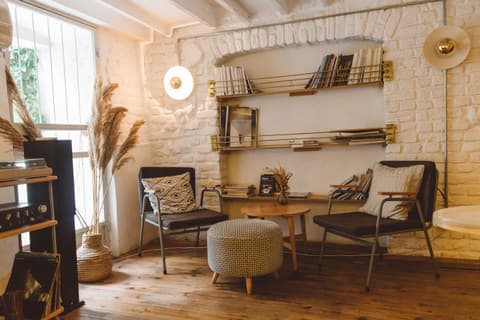 Living room with custom built-in shelving