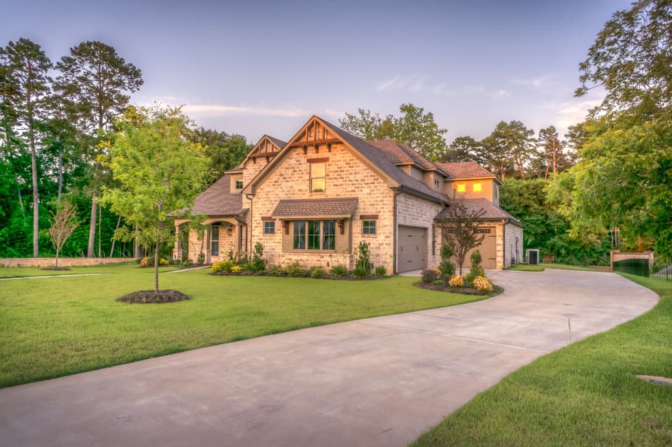 Well-kept home and driveway